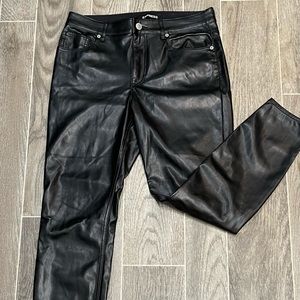 EXPRESS - Leather Look, High Rise, Stretch, Ankle Leggings Too Cute! ❤️❤️❤️